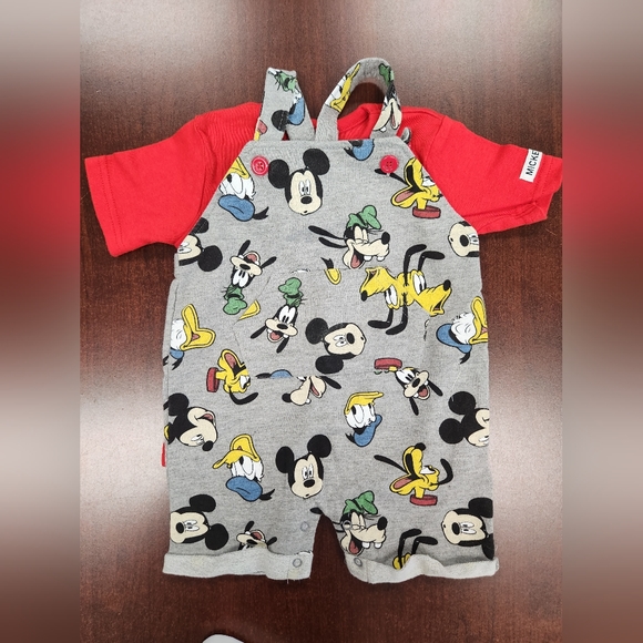 Mickey mouse outfit jumper and shoes - Picture 5 of 8